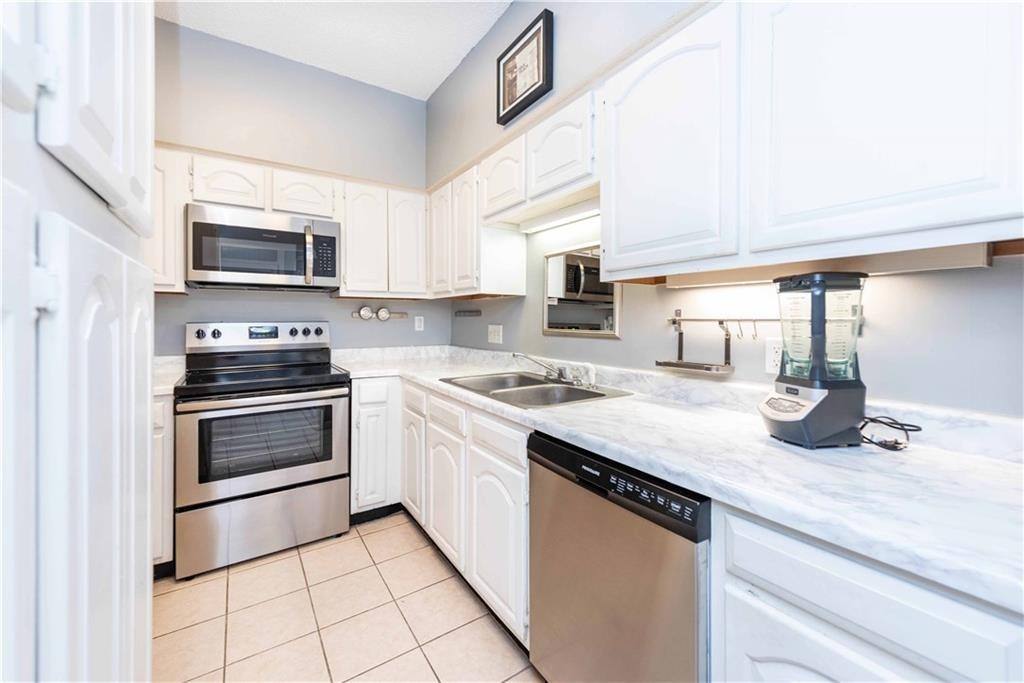 Apartment for rent at 1910 Robbins Place #210, Austin, TX 78705