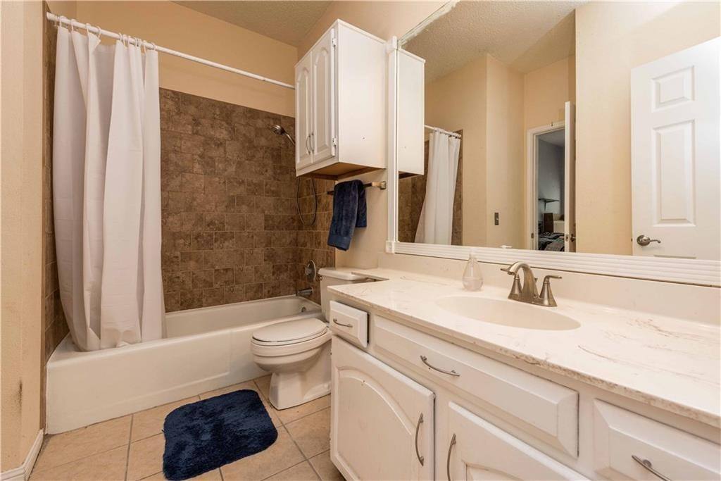 Apartment for rent at 1910 Robbins Place #210, Austin, TX 78705