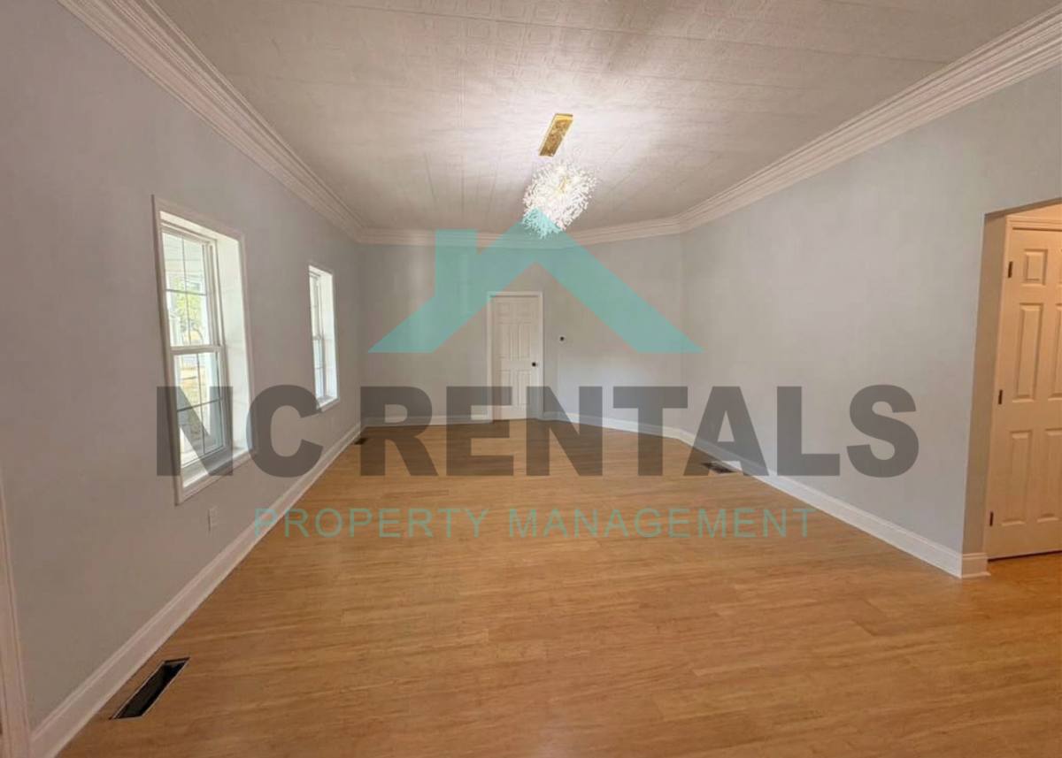 House for rent at 234 S Academy St, Mooresville, NC 28115