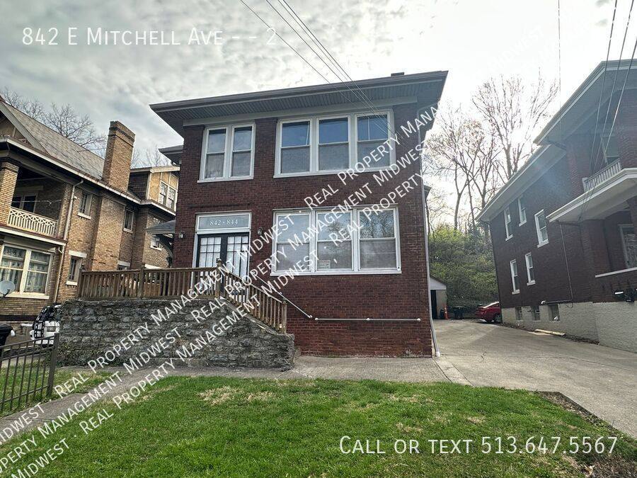 Apartment for rent at 842 E Mitchell Ave #2, Cincinnati, OH 45229