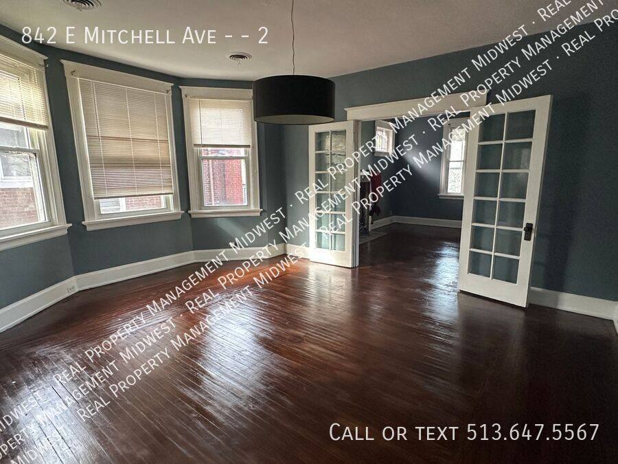Apartment for rent at 842 E Mitchell Ave #2, Cincinnati, OH 45229