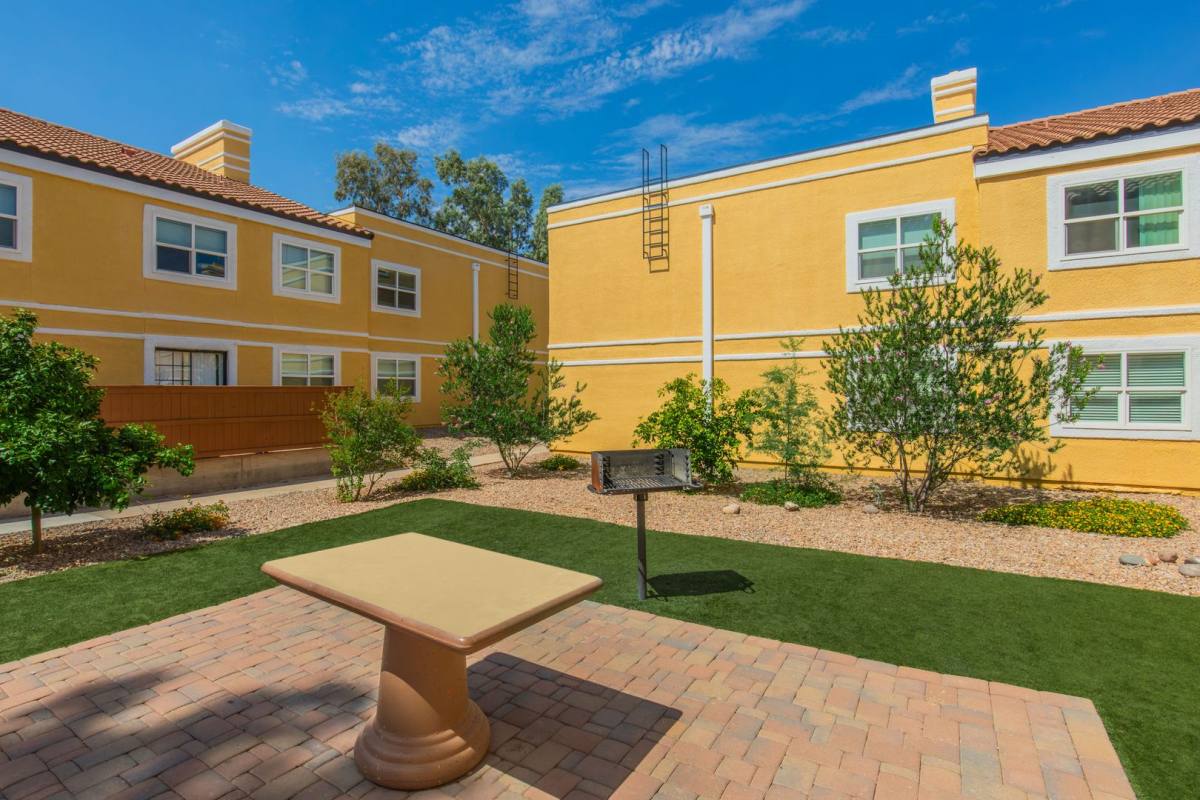 Apartment for rent at 4880 E 29th St, Tucson, AZ 85711