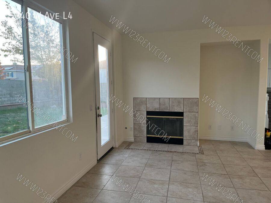 House for rent at 5640 W Ave #L4, Lancaster, CA 93536