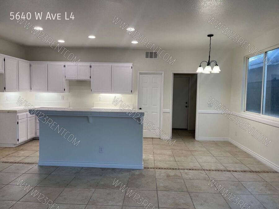 House for rent at 5640 W Ave #L4, Lancaster, CA 93536