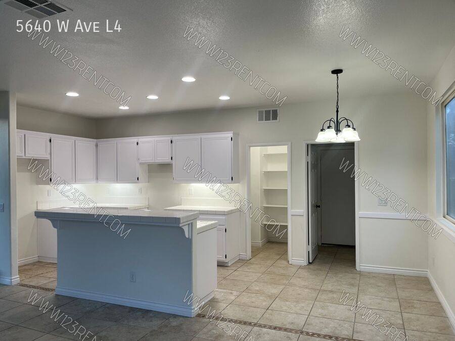 House for rent at 5640 W Ave #L4, Lancaster, CA 93536