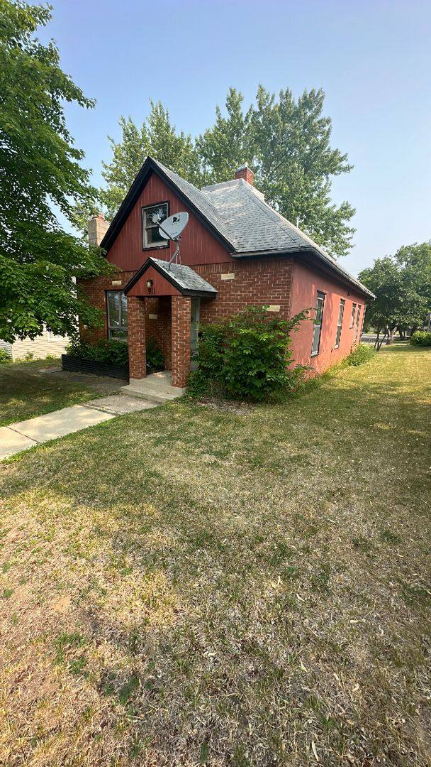 House for rent at 911 2nd Ave NE, Staples, MN 56479