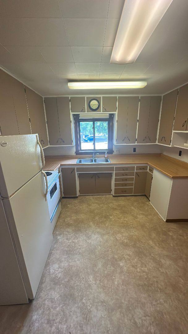 House for rent at 911 2nd Ave NE, Staples, MN 56479