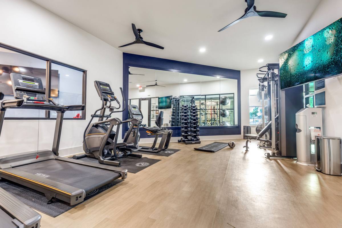 Apartment for rent at Palladium Houston Ella, 13420 Ella Blvd, Houston, TX 77067