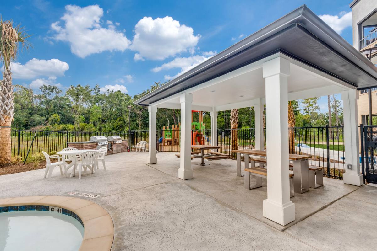 Apartment for rent at Palladium Houston Ella, 13420 Ella Blvd, Houston, TX 77067