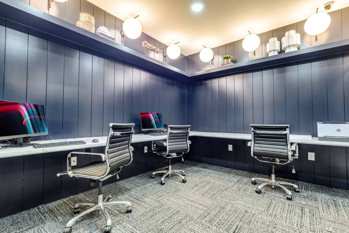Apartment for rent at Palladium Houston Ella, 13420 Ella Blvd, Houston, TX 77067