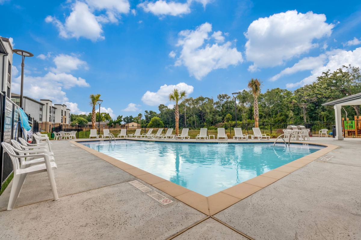 Apartment for rent at Palladium Houston Ella, 13420 Ella Blvd, Houston, TX 77067