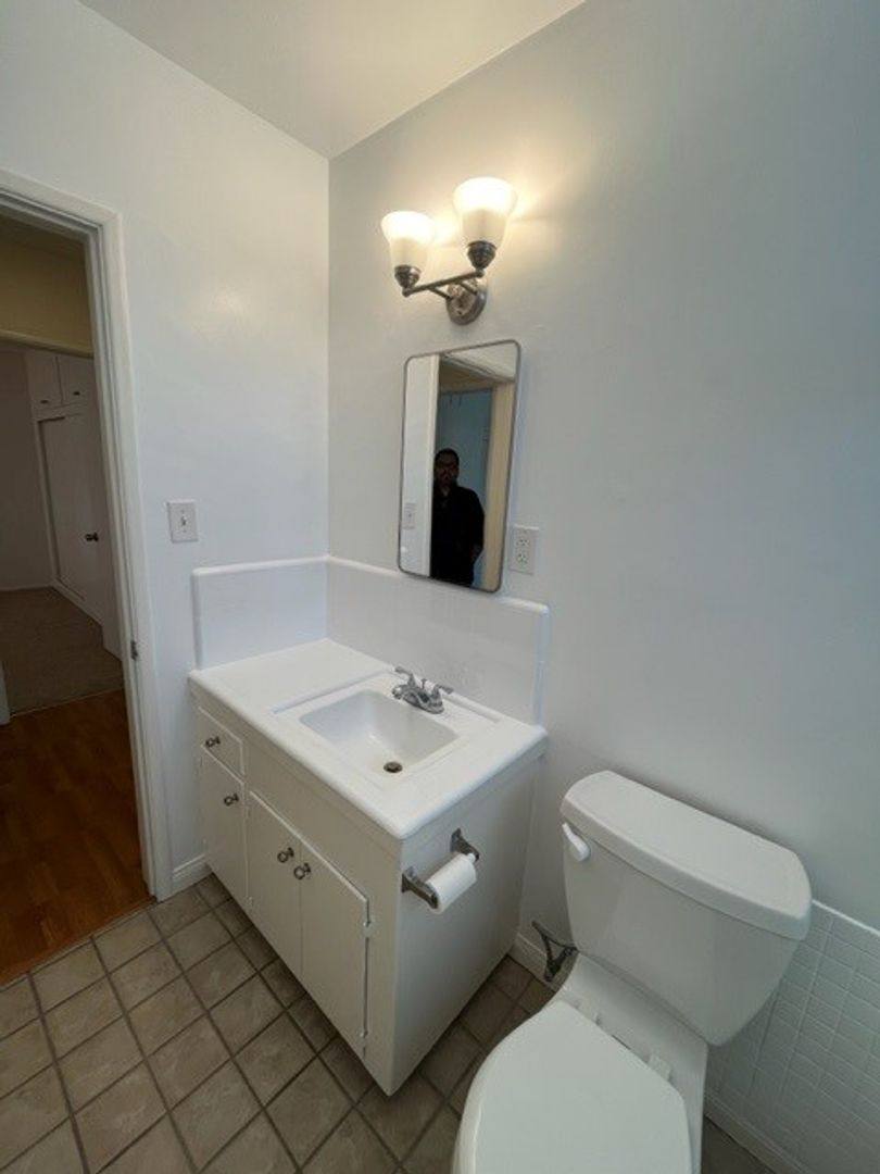 Apartment for rent at 217 S Jackson St, Glendale, CA 91205