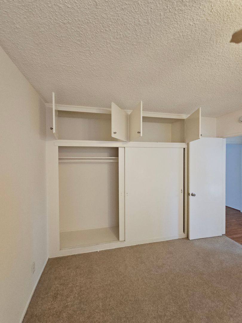 Apartment for rent at 217 S Jackson St, Glendale, CA 91205