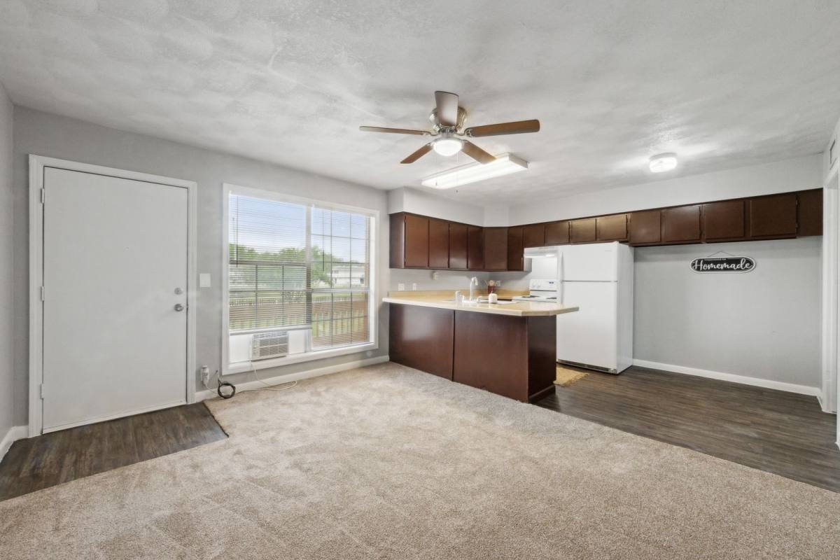 Apartment for rent at 950 S 32nd St, Muskogee, OK 74401