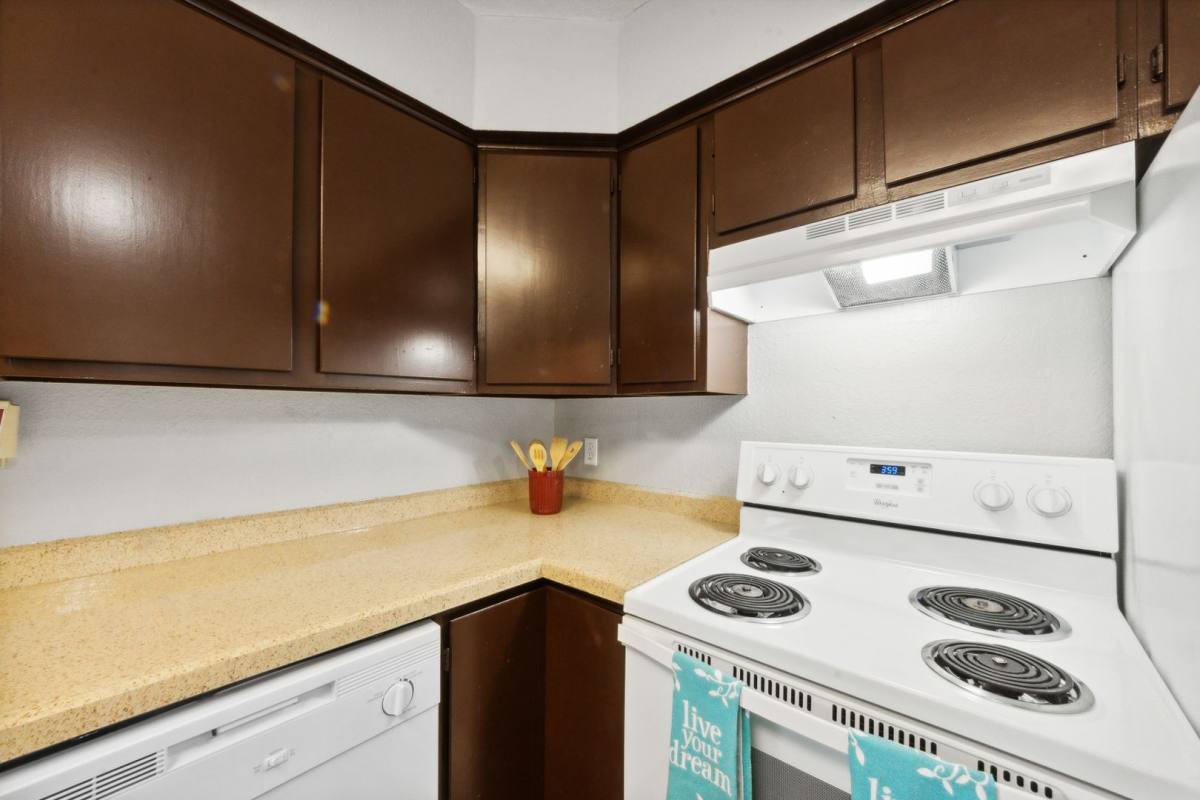 Apartment for rent at 950 S 32nd St, Muskogee, OK 74401