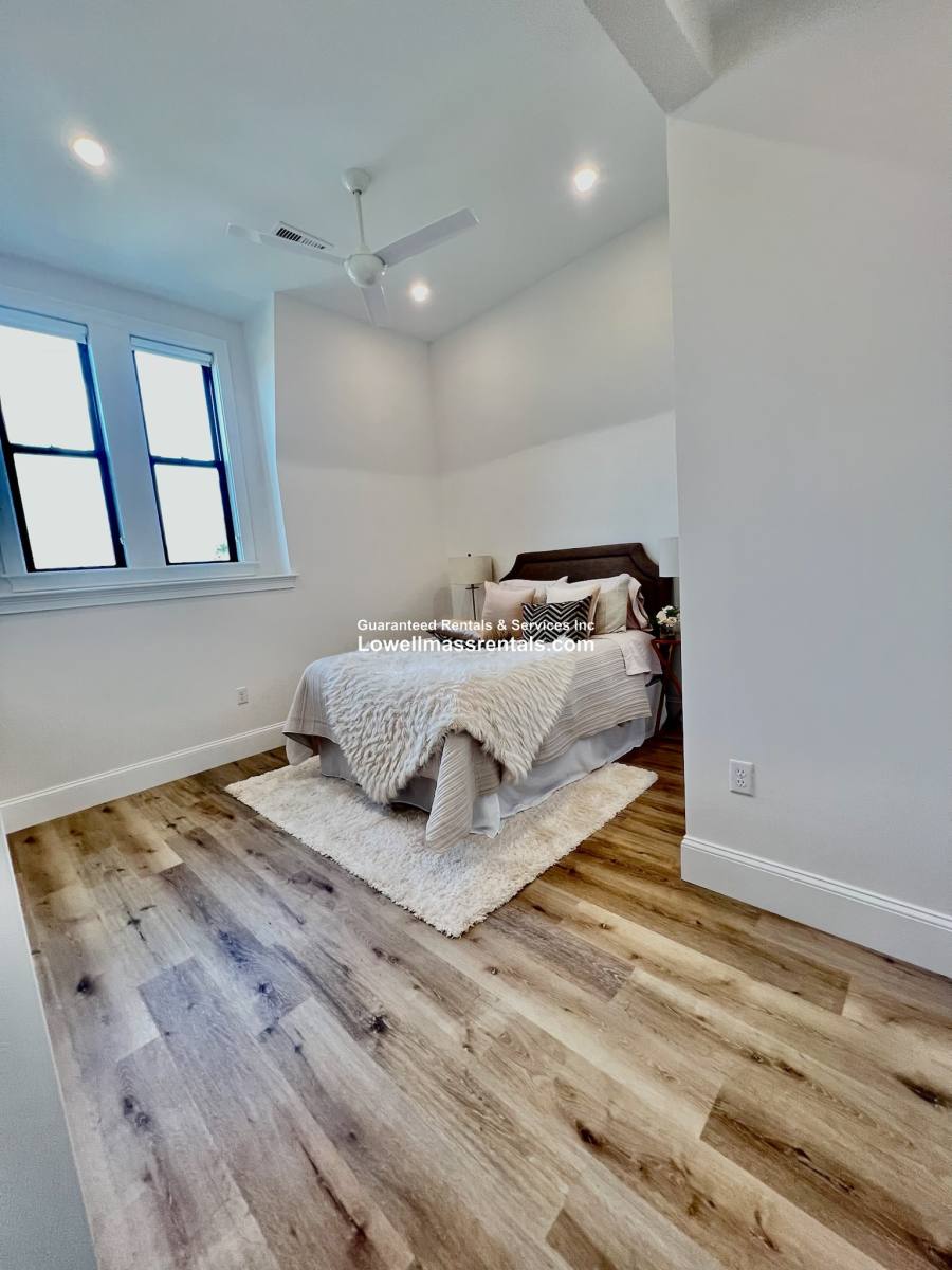 Apartment for rent at 353 Pawtucket St #301, Lowell, MA 01854