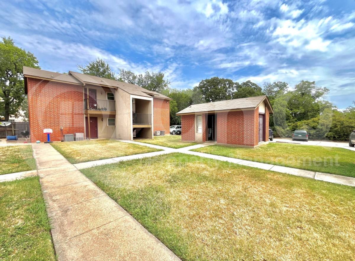 Apartment for rent at 410 Bryan St #17, Denton, TX 76201
