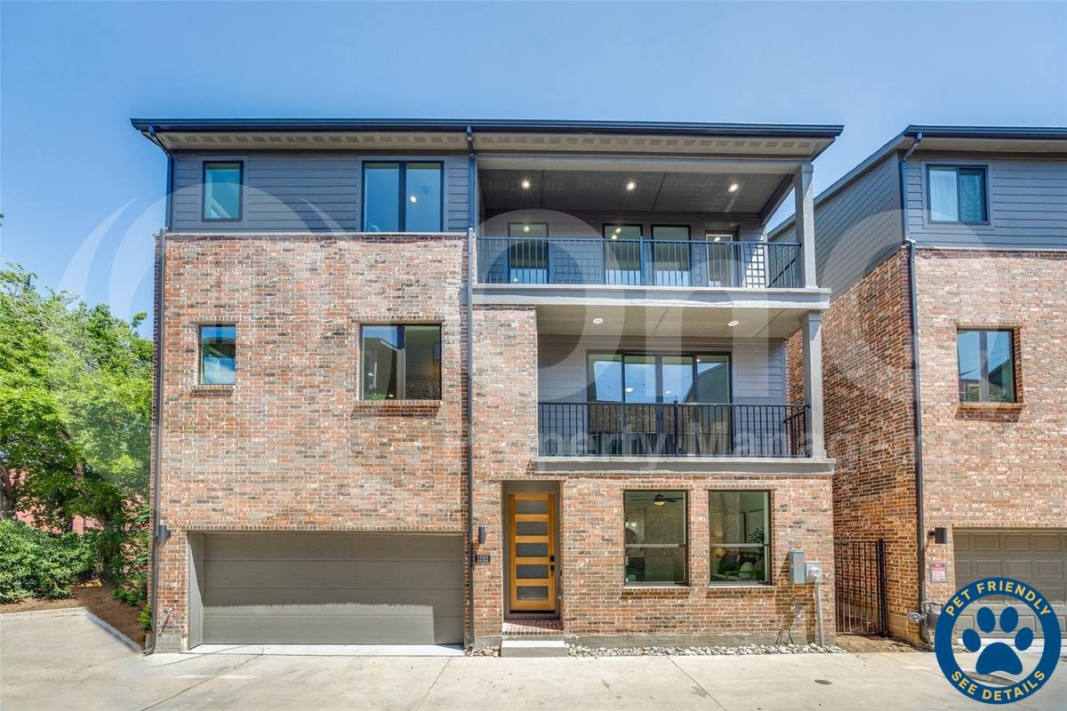 Townhouse for rent at 1552 Cosette Dr, Dallas, TX 75215