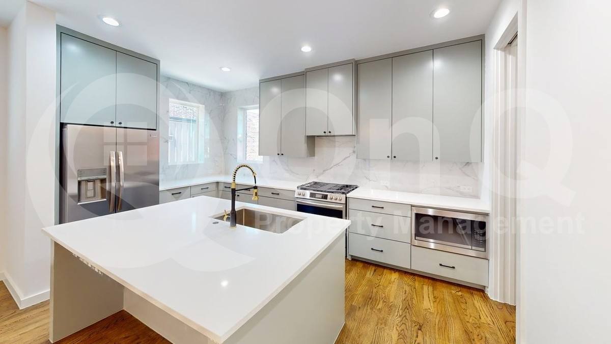 Townhouse for rent at 1552 Cosette Dr, Dallas, TX 75215