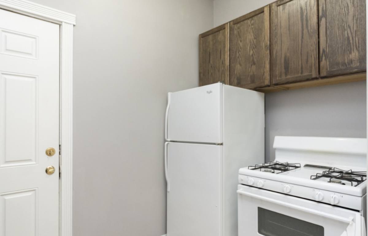 Apartment for rent at 4255 W Addison St #65-1, Chicago, IL 60641