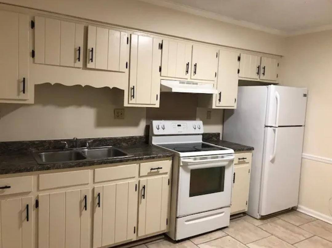Apartment for rent at 226 N Mock Rd #2, Albany, GA 31705