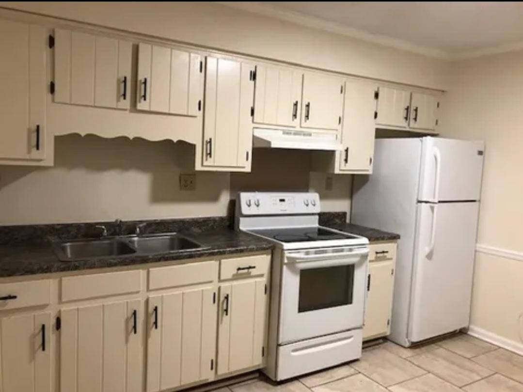 Apartment for rent at 226 N Mock Rd #2, Albany, GA 31705