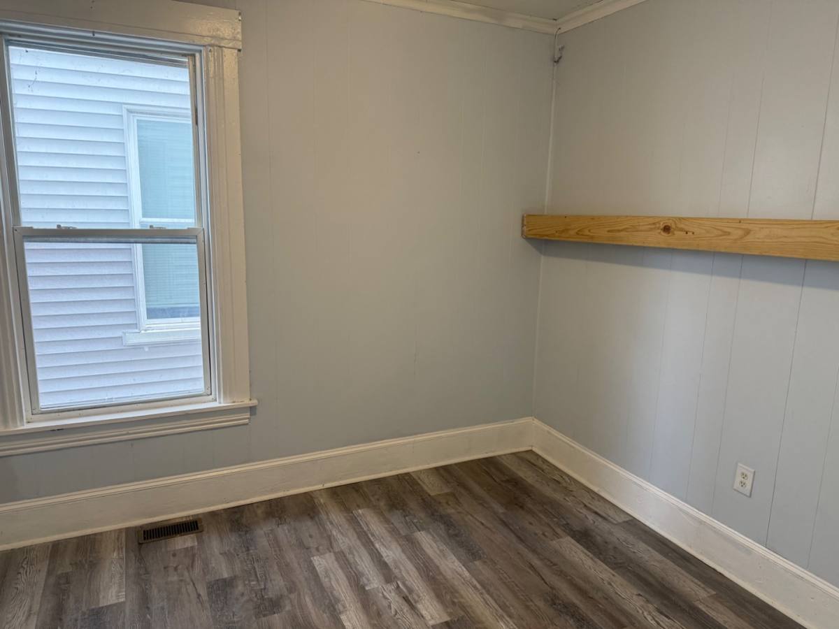 Apartment for rent at 201 Auburn St #1, Manchester, NH 03103