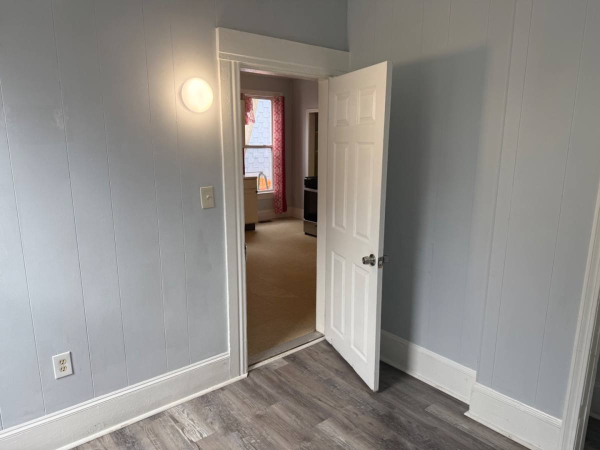 Apartment for rent at 201 Auburn St #1, Manchester, NH 03103