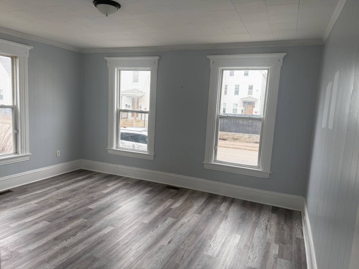 Apartment for rent at 201 Auburn St #1, Manchester, NH 03103