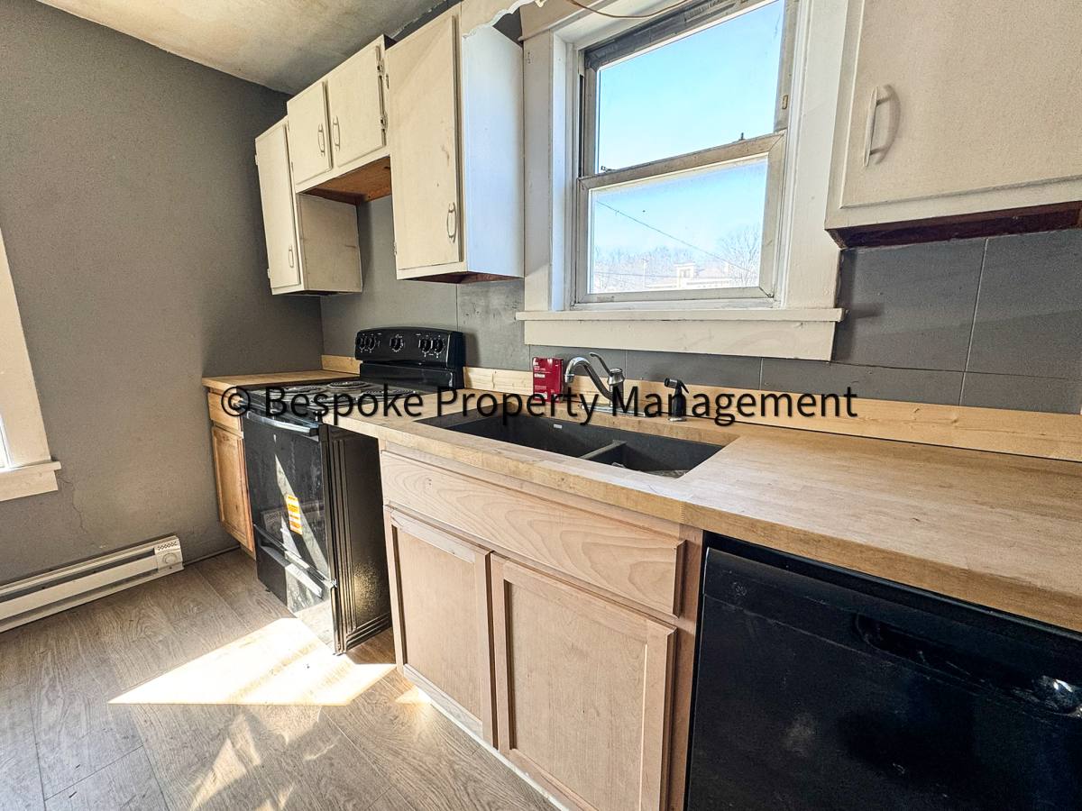 Apartment for rent at 158 Main St #3, Rivesville, WV 26588