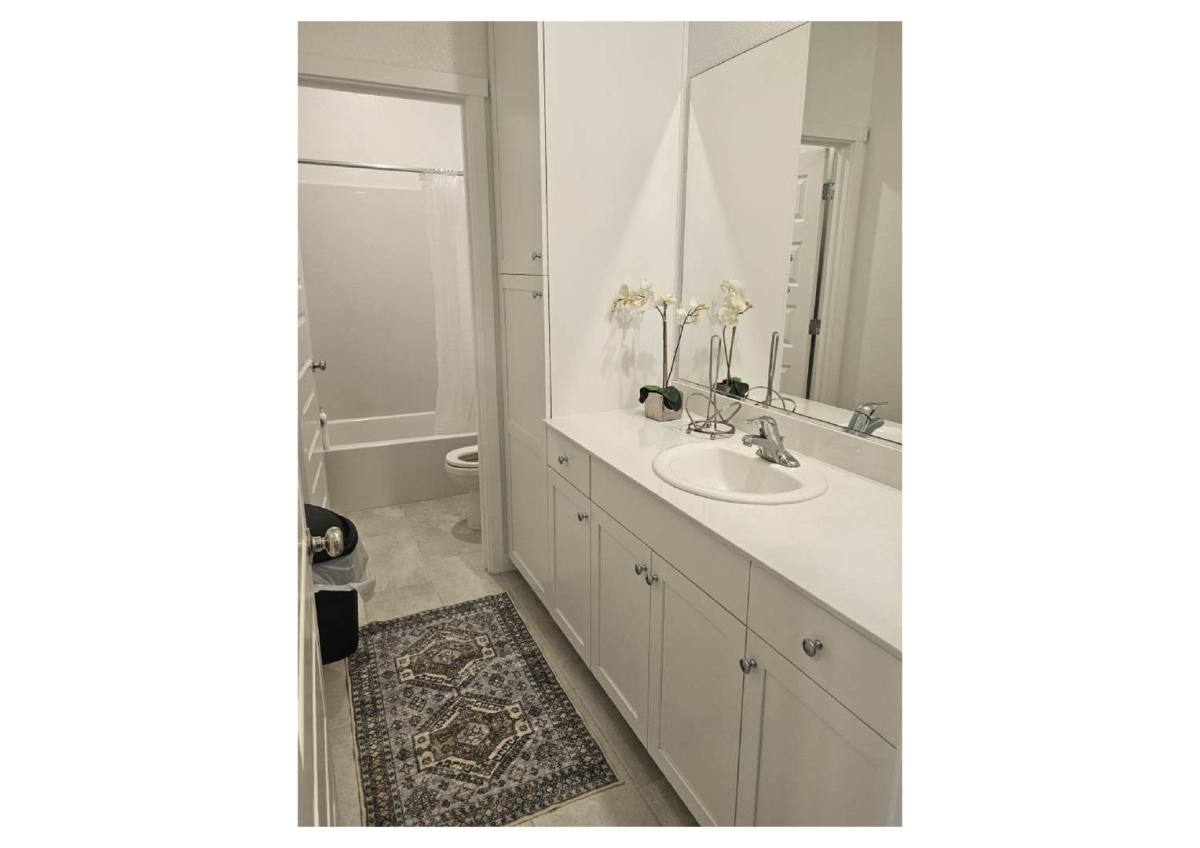 House for rent at 1125 Bellawood Dr, Galt, CA 95632