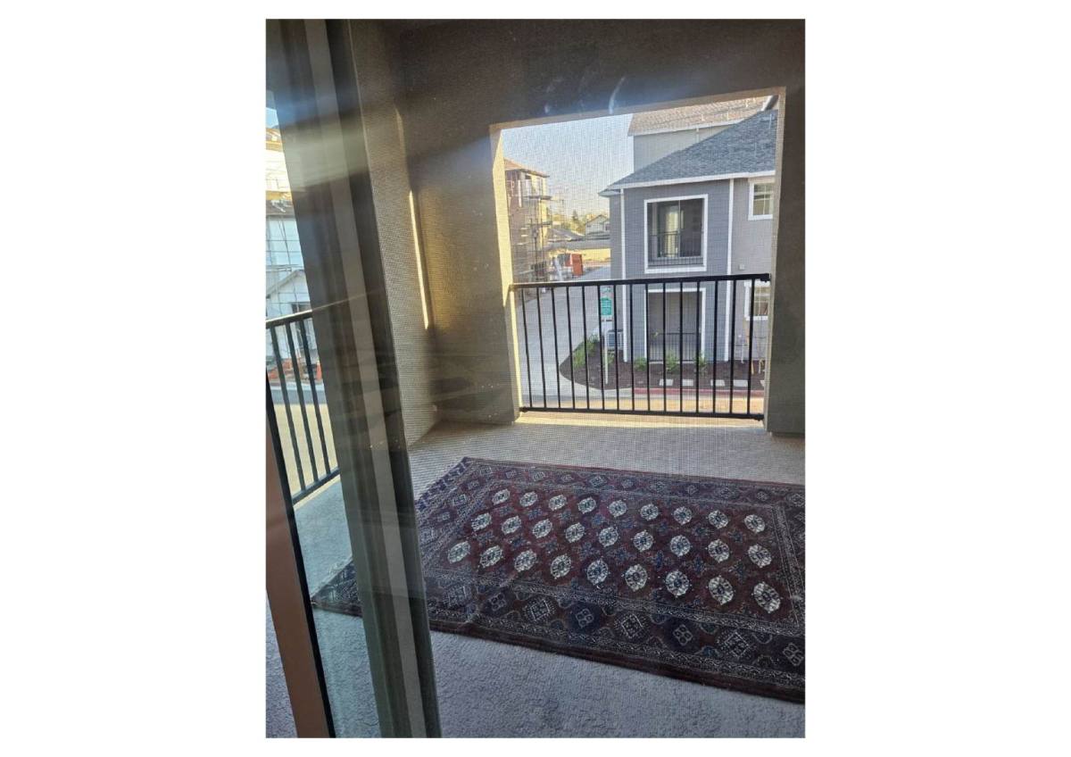 House for rent at 1125 Bellawood Dr, Galt, CA 95632