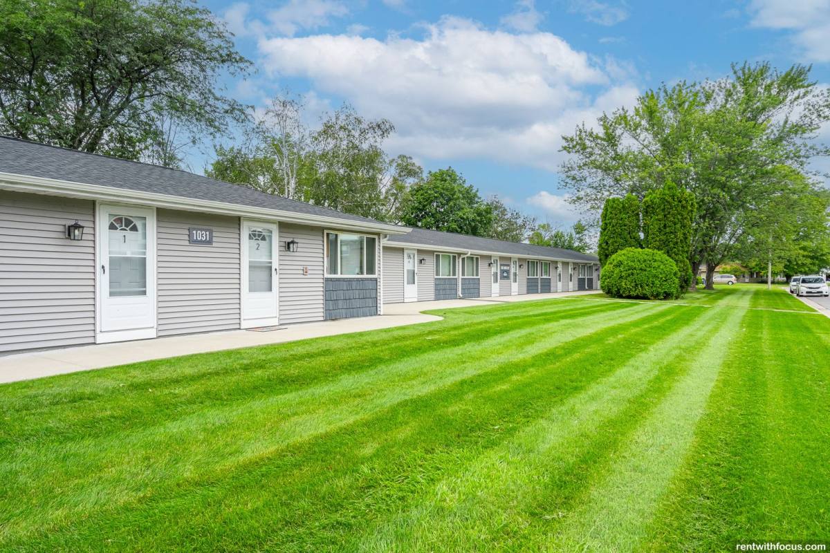 Apartment for rent at 1031 Hunt Ave, Neenah, WI 54956