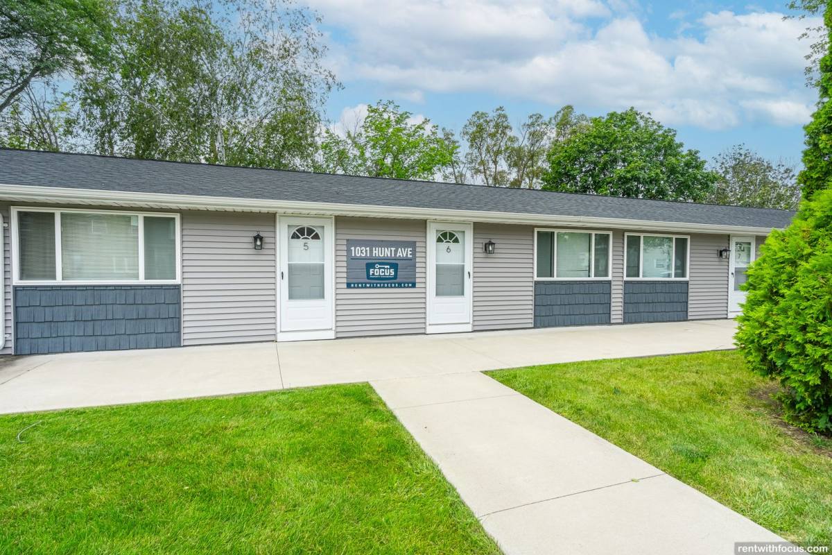 Apartment for rent at 1031 Hunt Ave, Neenah, WI 54956