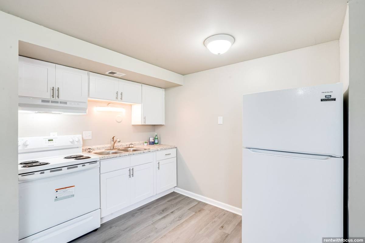 Apartment for rent at 1031 Hunt Ave, Neenah, WI 54956