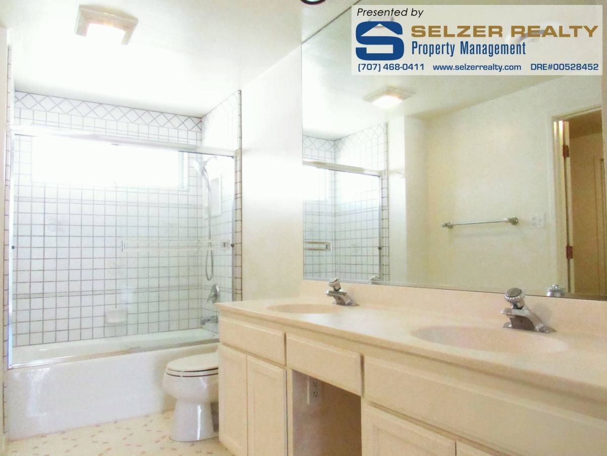 House for rent at 11900 Hewlitt & Sturtevant Rd, Hopland, CA 95449