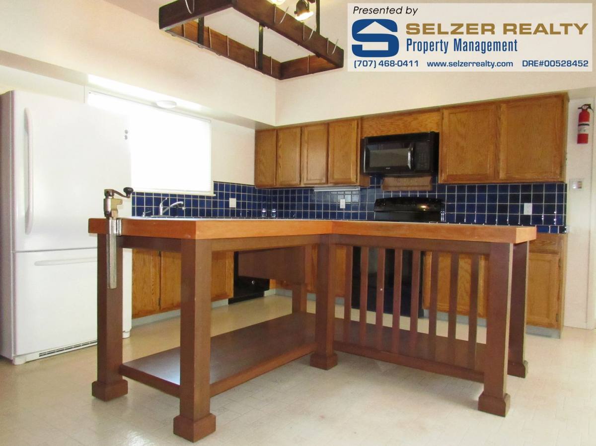 House for rent at 11900 Hewlitt & Sturtevant Rd, Hopland, CA 95449