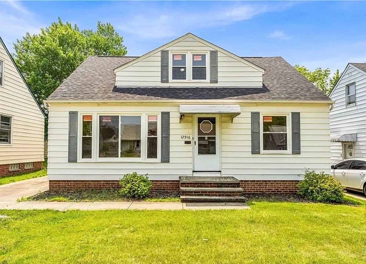 House for rent at 12916 Silver Rd, Cleveland, OH 44125