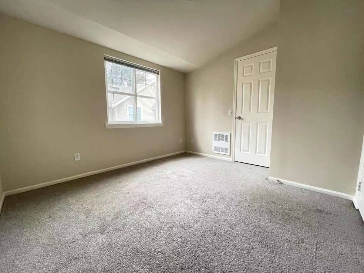 Townhouse for rent at 12531 27th Ave NE, Seattle, WA 98125
