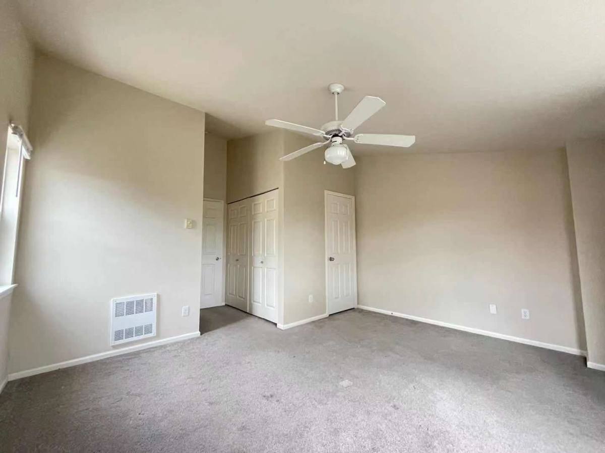 Townhouse for rent at 12531 27th Ave NE, Seattle, WA 98125