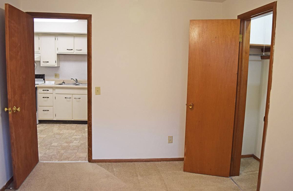 Apartment for rent at 507- 509 W Green St, Champaign, IL 61820