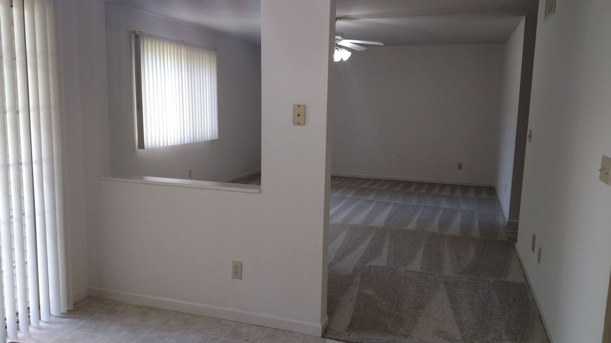 Apartment for rent at 806, 910 Hartwell Dr, Savoy, IL 61874