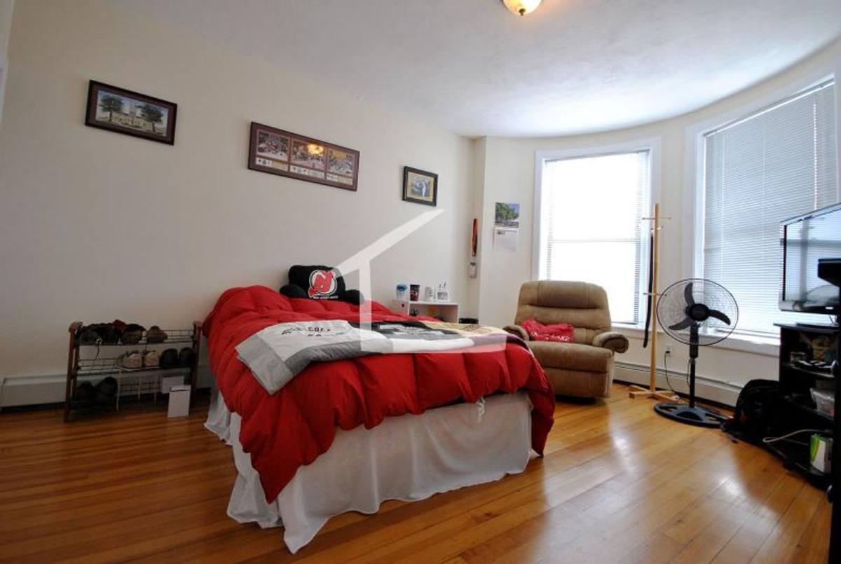 Apartment for rent at 1960 Beacon St #6, Brighton, MA 02135