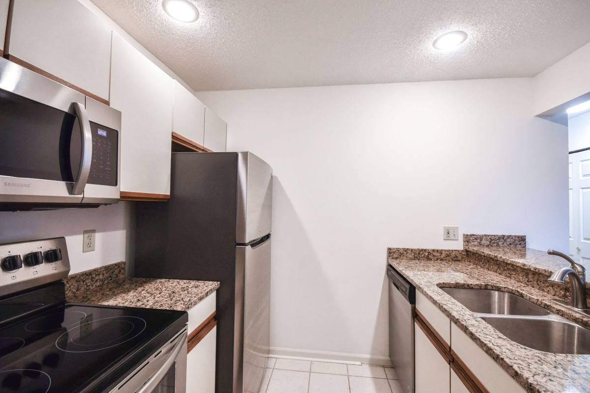 Townhouse for rent at 101-229 Misty Cove, Savoy, IL 61874