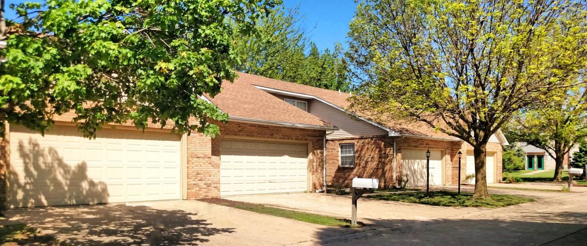 Townhouse for rent at 101-229 Misty Cove, Savoy, IL 61874