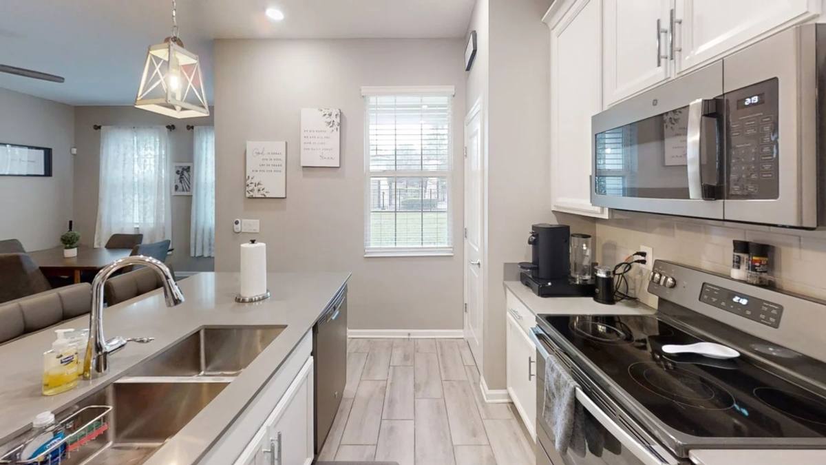 Townhouse for rent at 8511 Golf Way, Davenport, FL 33896