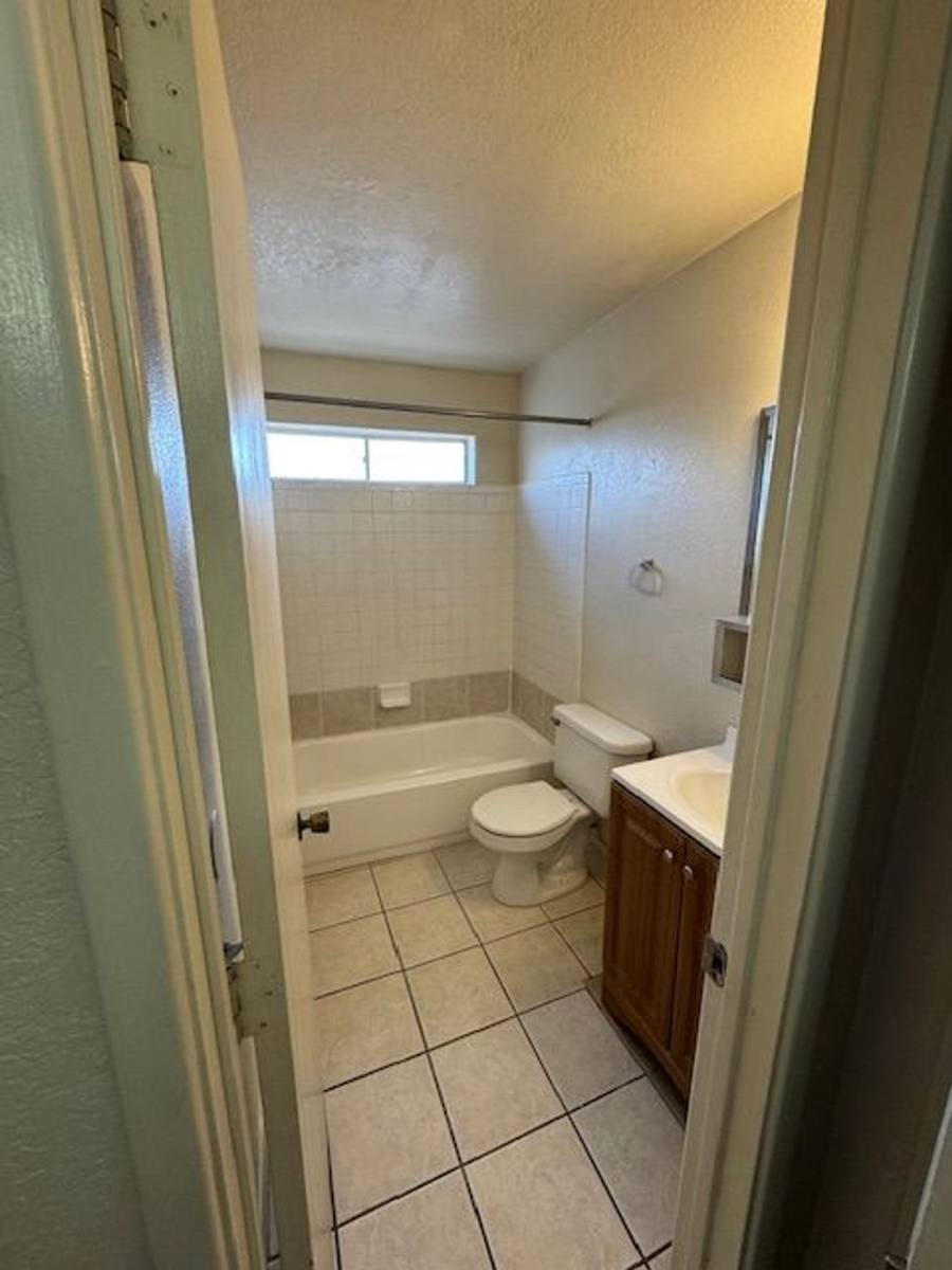 Townhouse for rent at 446 E Pastime Rd, Tucson, AZ 85705