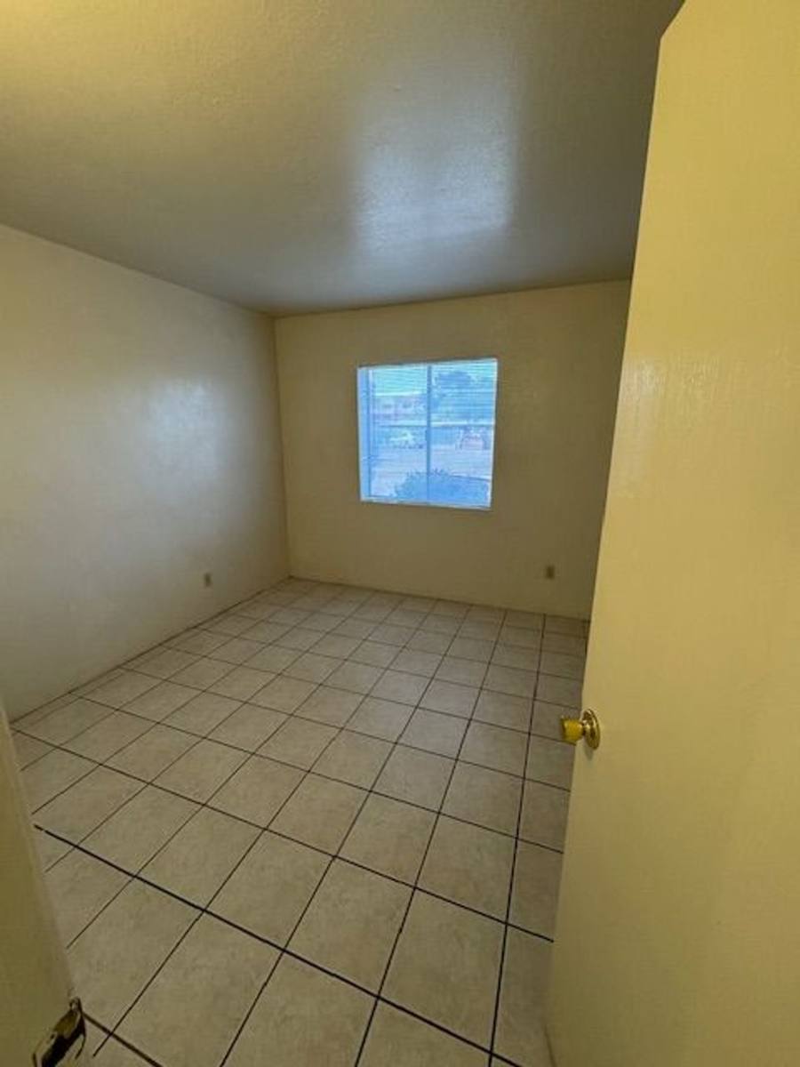 Townhouse for rent at 446 E Pastime Rd, Tucson, AZ 85705