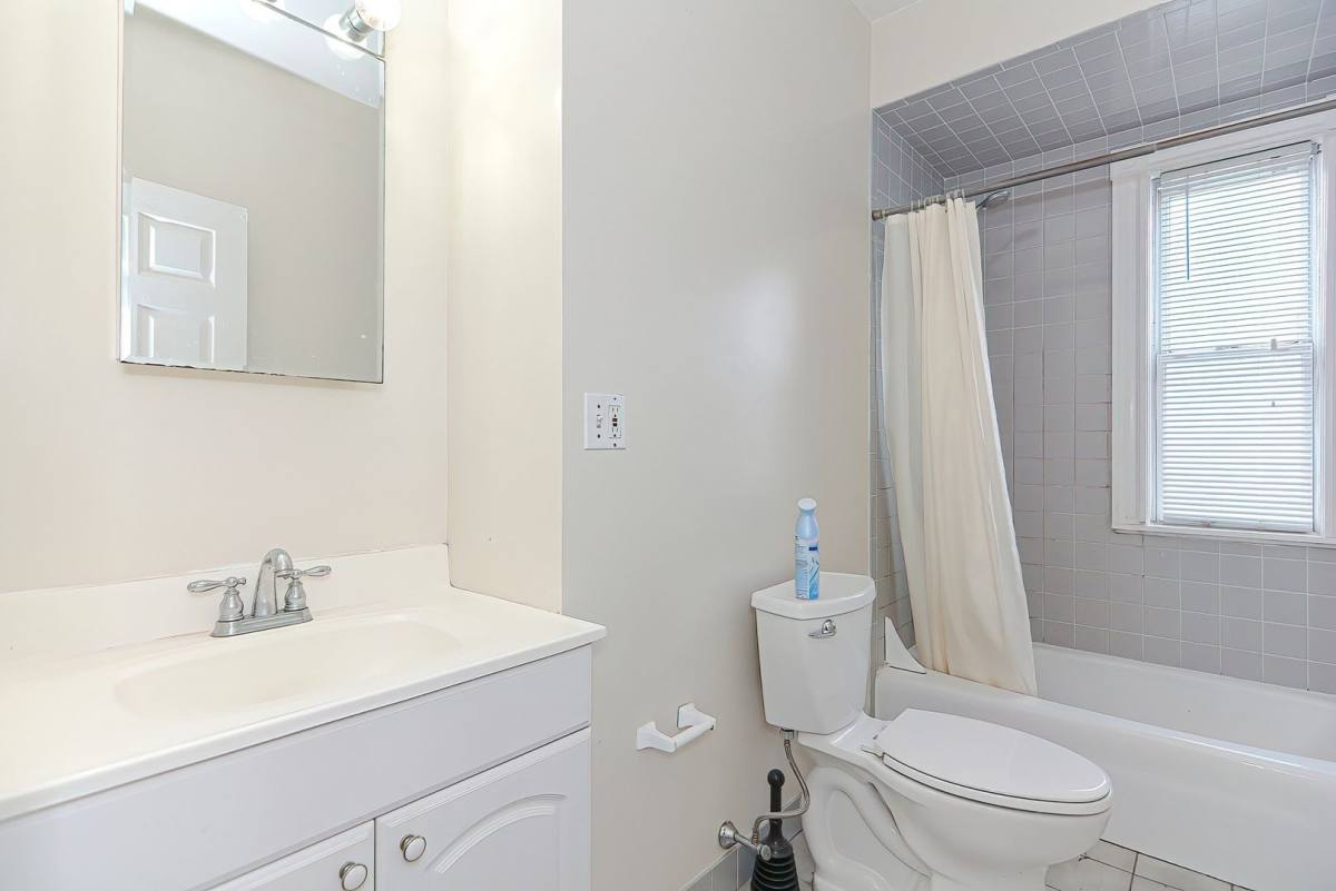 Apartment for rent at 108 Beacon St, Somerville, MA 02143