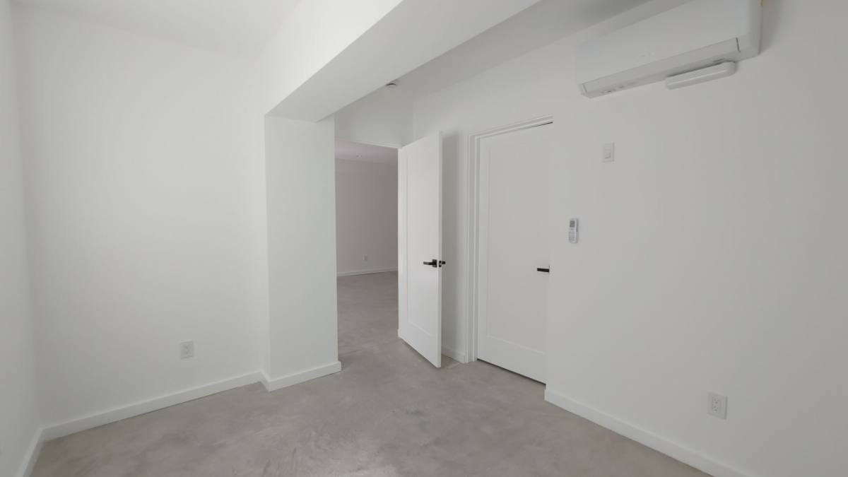Apartment for rent at 2821 Colorado Ave, Santa Monica, CA 90404